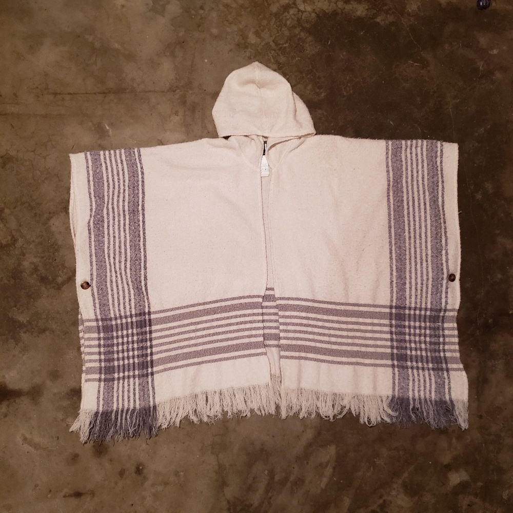 Cape W/Hood